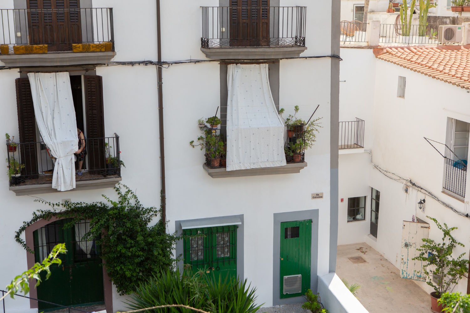 Przegląd rynku nieruchomości w Hiszpanii – oferta domów na sprzedaż